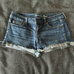 American Eagle Jean shorts size 10 stretchy